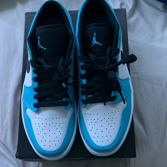 Air Jordan 1 Low UNC size 9.5